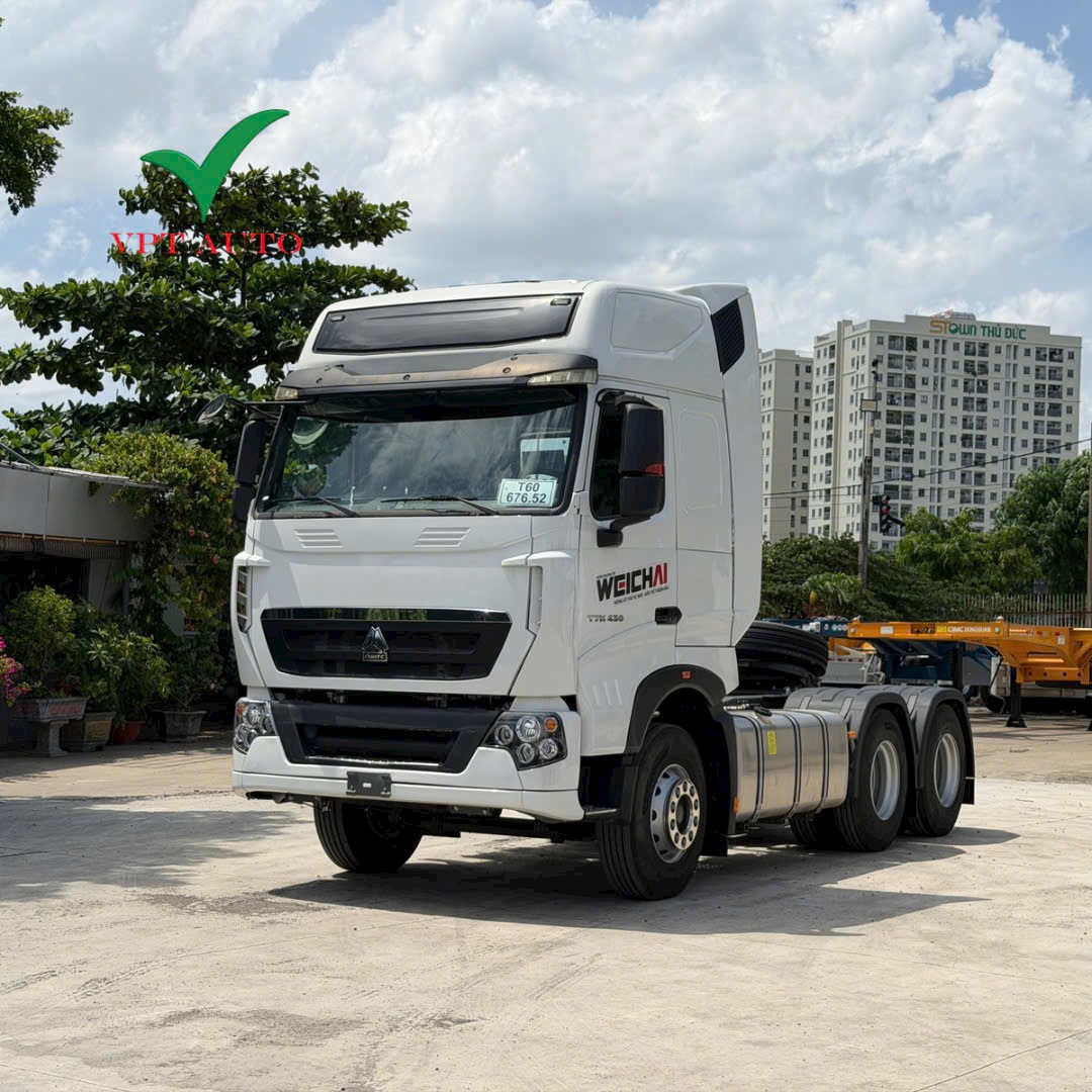 Sitrak T7H trắng